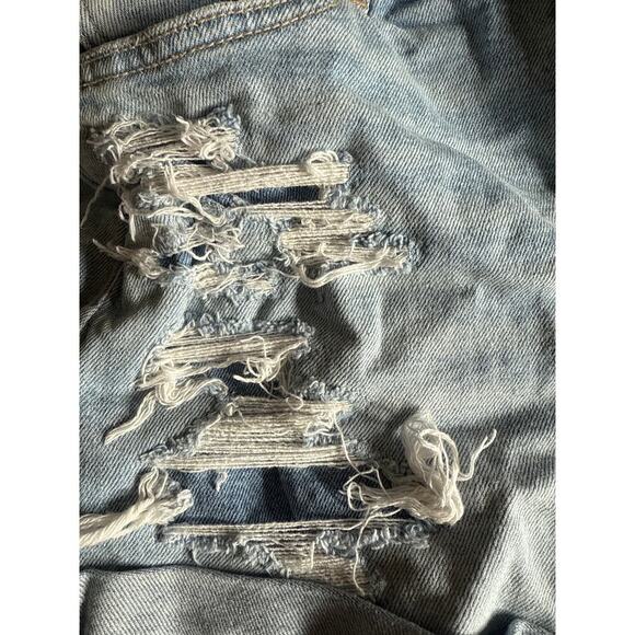 AMERICAN EAGLE DENIM SHORTS CURVY MOM SHORT SIZE 2 - Picture 2 of 5